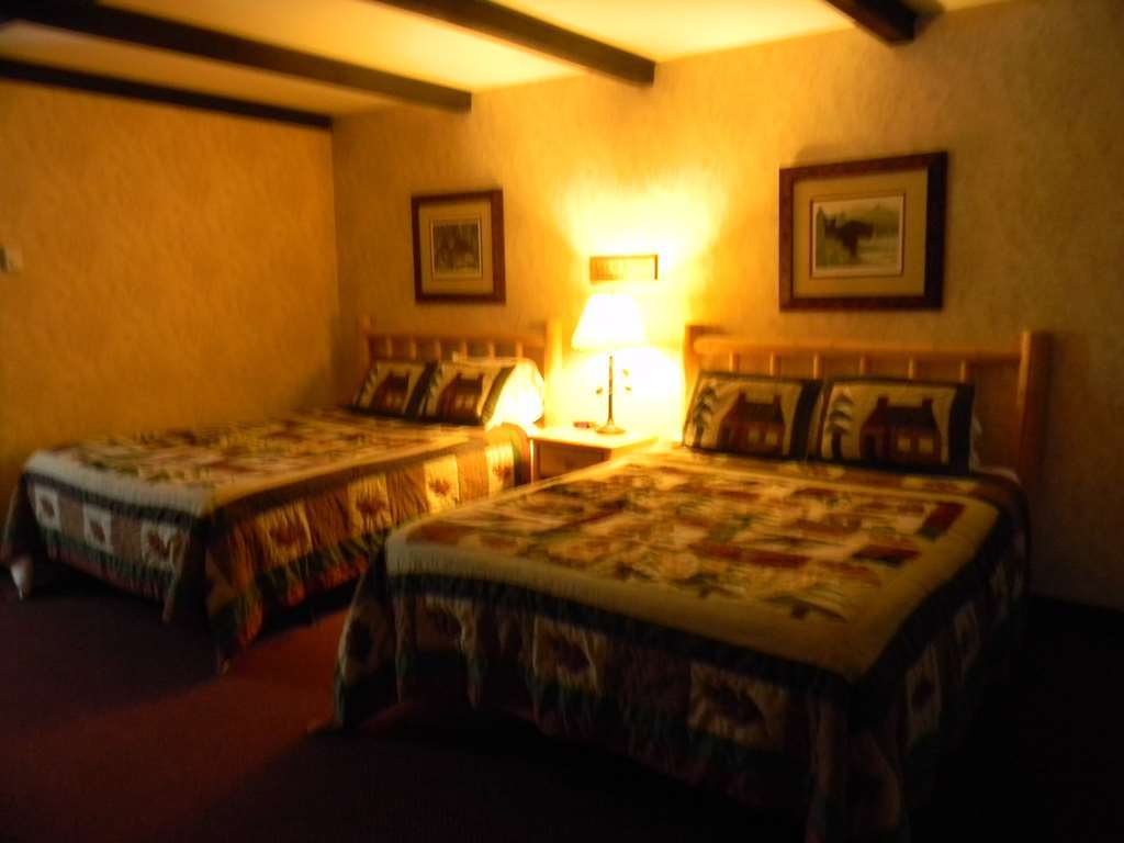 Adirondack Lodge Old Forge Room photo