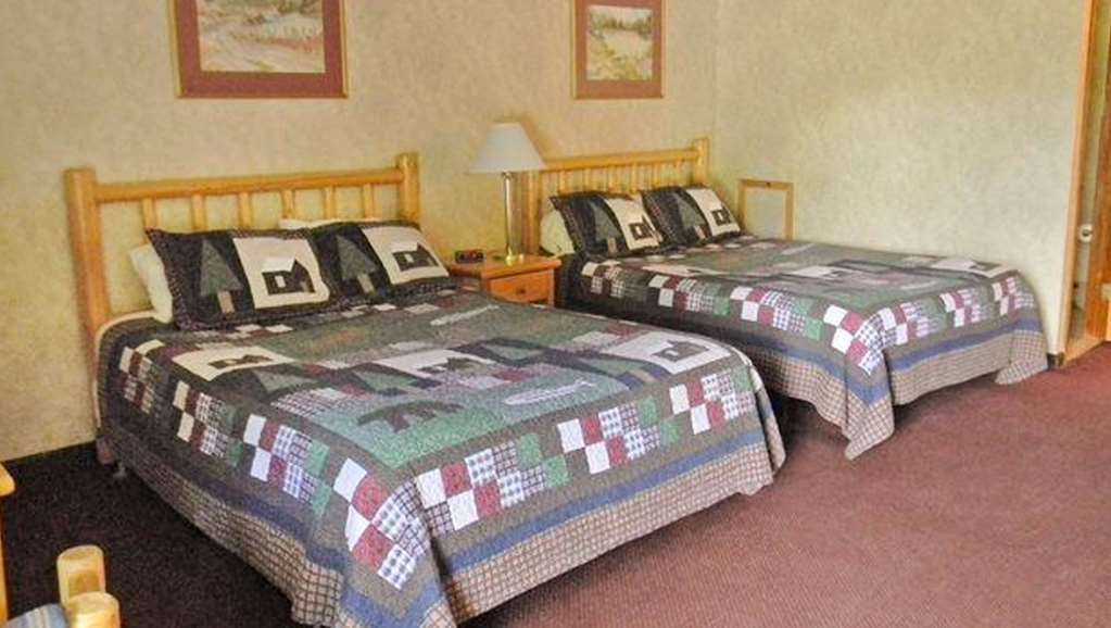 Adirondack Lodge Old Forge Room photo